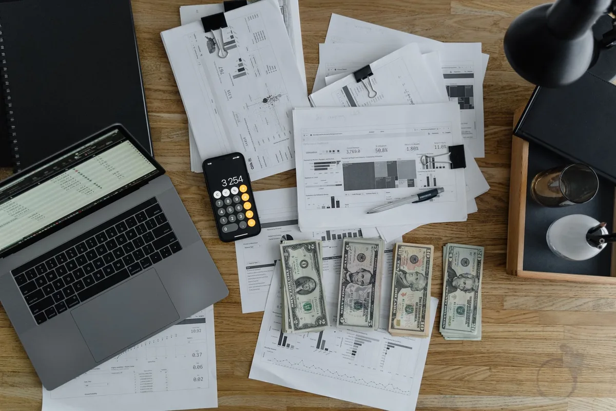 Feuille de calcul avec rémunération brute et périodes de CDD