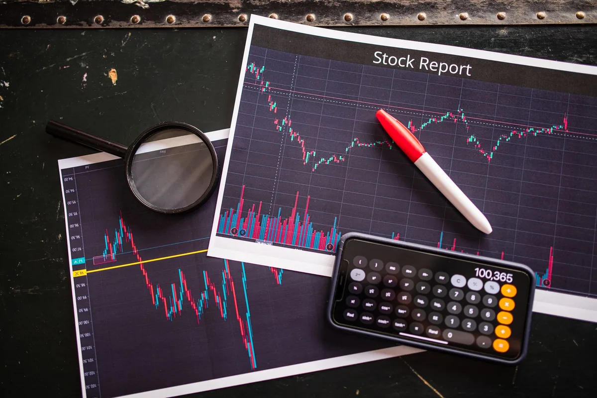 Planification d'investissement avec évaluation du profil de risque et de l'horizon temporel.
