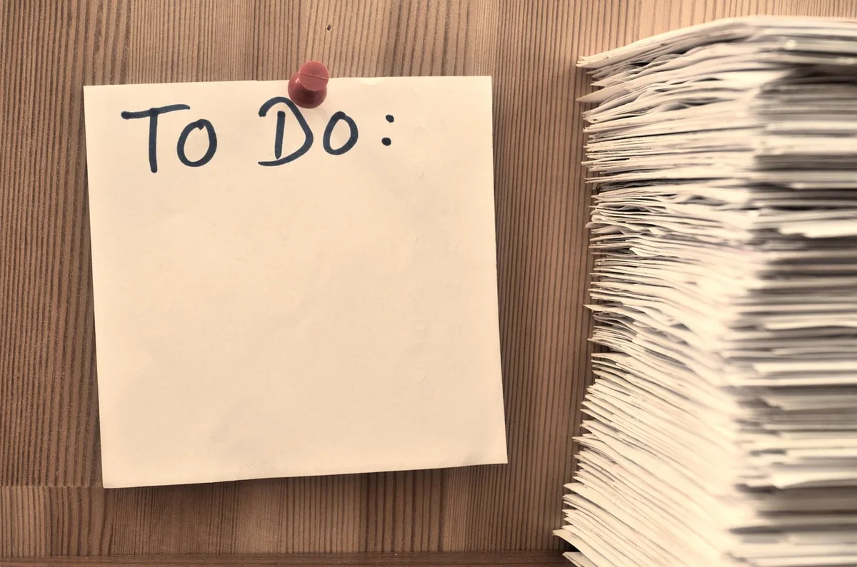 Checklist et dossiers rassemblés pour une succession
