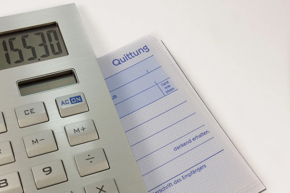 Ticket de caisse détaillé et articles classés par ligne